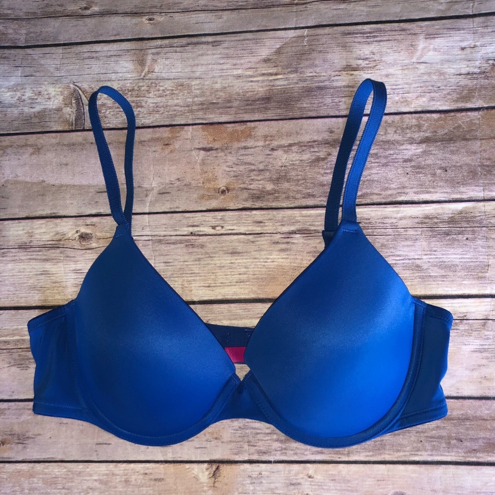 Pink Victoria secret push -up bra